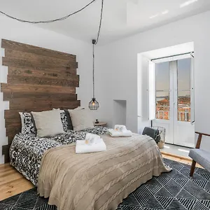 Santo Estevao By Spoton Apartment